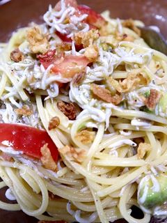 シラスとアボカドとトマトの冷製パスタ-レシピのメイン写真