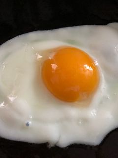 ツルツル綺麗な目玉焼き-レシピのメイン写真