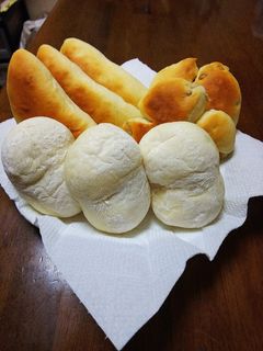 白パン、 くるみパン、クリームパン-レシピのメイン写真