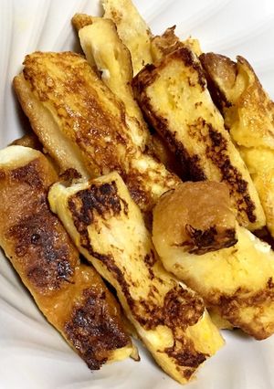離乳食の余りでも♡パン耳フレンチトースト-レシピのメイン写真