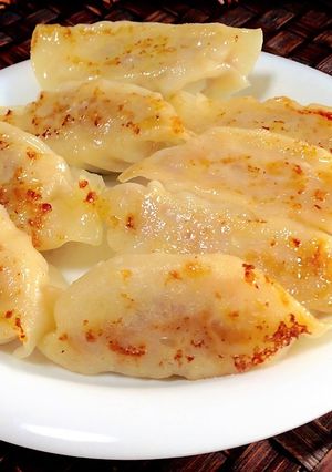 こってりもちもち牛豚肉玉ねぎレタス餃子-レシピのメイン写真
