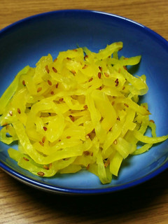 たくあんに煎り胡麻 (*´╰╯`๓)♬-レシピのメイン写真