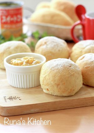 クリームコーン缶でシンプル丸パン-レシピのメイン写真