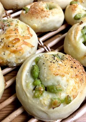 ダブルチーズの枝豆パン-レシピのメイン写真
