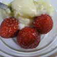 【おやつ】イチゴと万能ヨーグルトクリーム