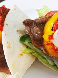 自家製トマトソースで牛肉のトルティーヤ-レシピのメイン写真