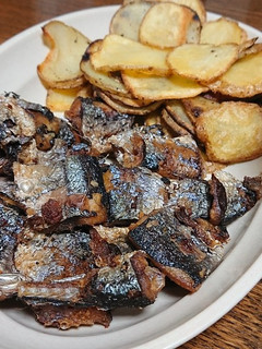 中骨までカリっ✨秋刀魚のガーリック揚げ-レシピのメイン写真