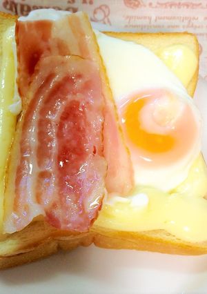 目玉焼きベーコントースト（ラピュタパン）-レシピのメイン写真