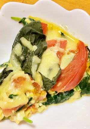 ほうれん草とトマトのオムレツ-レシピのメイン写真