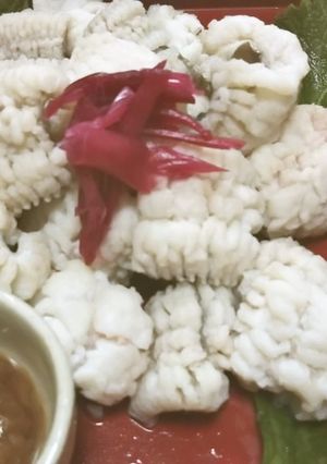 鱧の湯引きを梅肉で-レシピのメイン写真