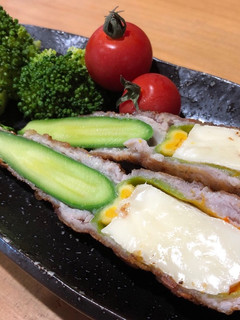 花ズッキーニとカマンベールの肉巻き-レシピのメイン写真