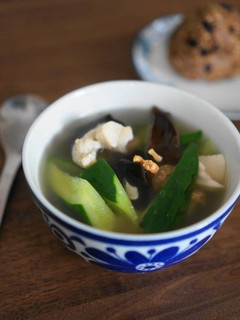 鶏と胡瓜、木耳の薬膳スープ-レシピのメイン写真