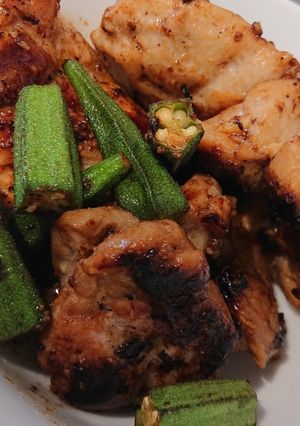 塩麹の鶏肉とオクラの炒め物 味噌風味-レシピのメイン写真