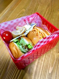 中学生女子 ロールパンサンド弁当-レシピのメイン写真