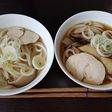 鶏チャーシュー入り 鶏出汁の二色うどん