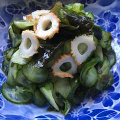 รูปของ 酢の物苦手な人もok竹輪と胡瓜の酢の物