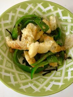 お弁当に ピーマンと油揚げの塩昆布炒め-レシピのメイン写真