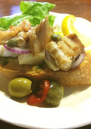 鮭中骨　蓼酢、ブルーチーズブルスケッタ-レシピのメイン写真