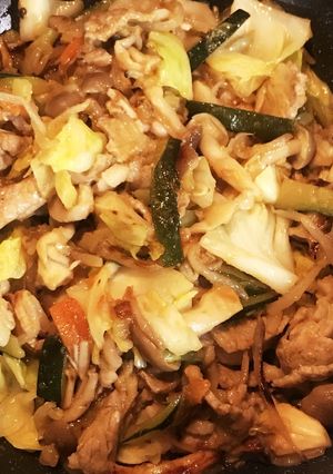 簡単！ ズッキーニと豚肉の炒め物-レシピのメイン写真