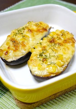 簡単！茄子ボート☆味噌バタコーンチーズ-レシピのメイン写真