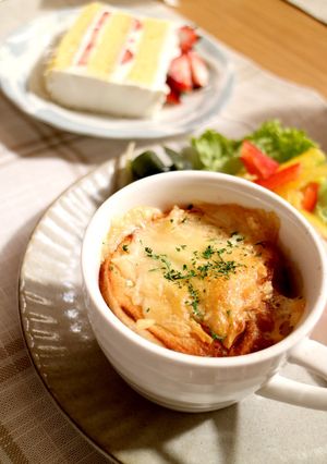 玉ねぎたっぷりオニオングラタンスープ-レシピのメイン写真