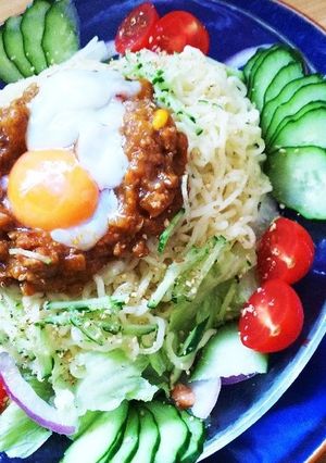 *サラダ冷やしドライカレーラーメン*-レシピのメイン写真