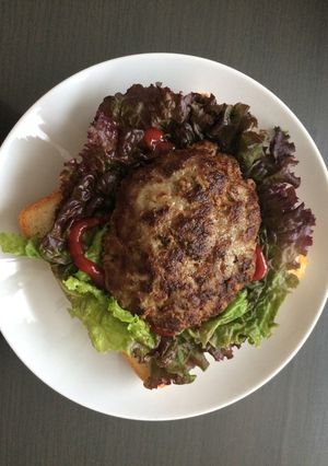 ボリューム満点！ハンバーグトースト-レシピのメイン写真