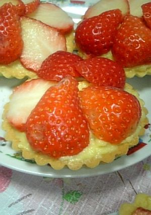 小さいいちごタルト-レシピのメイン写真