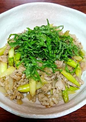 豚肉とアスパラと玉ネギの梅だれ炒め-レシピのメイン写真