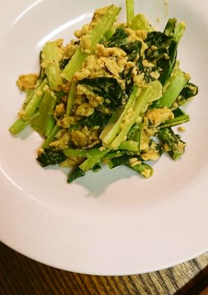 小松菜と卵のQPカレー風味卵炒め-レシピのメイン写真