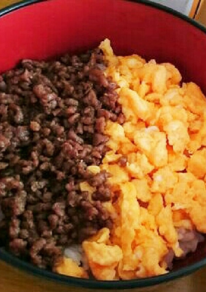 簡単！そぼろと卵の２色丼-レシピのメイン写真
