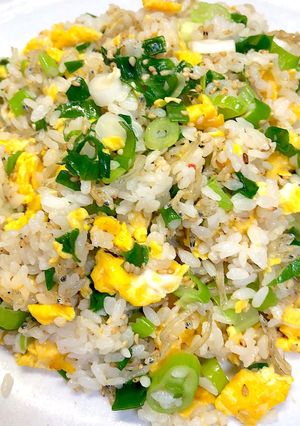 簡単パラパラのシンプルな、ちりめん炒飯-レシピのメイン写真
