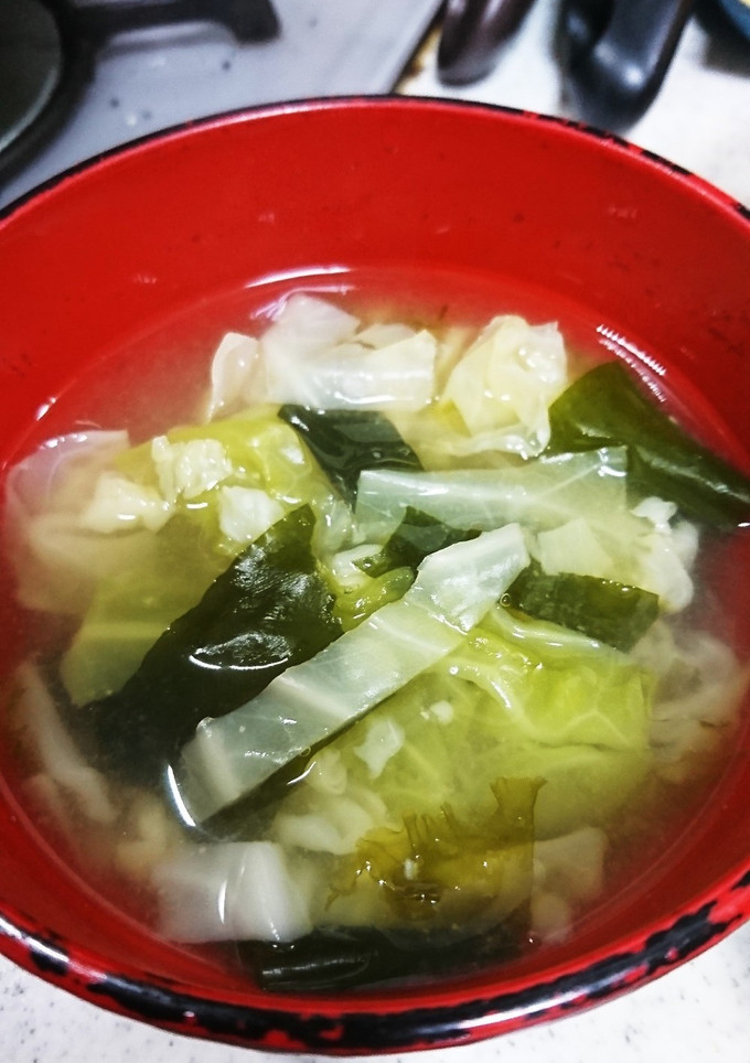懐かしOLC社食:キャベツとワカメ味噌汁-レシピのメイン写真