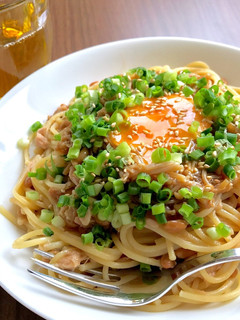 なめ茸のっけ!レンジで納豆ツナパスタ-レシピのメイン写真