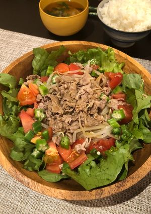 牛しゃぶと色々野菜のメインサラダ-レシピのメイン写真