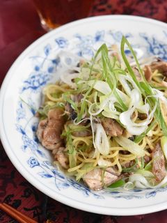 サバの水煮缶でやみつき☆ねぎ塩焼きそば-レシピのメイン写真