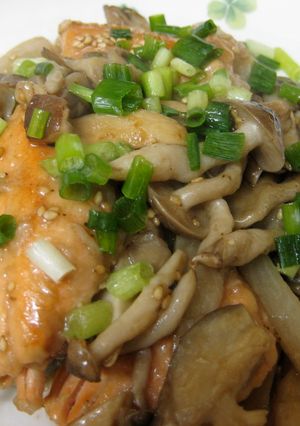 たっぷりキノコと鮭中華炒め-レシピのメイン写真