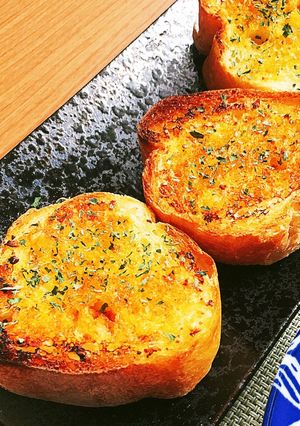 うに醤油のガーリックトースト-レシピのメイン写真