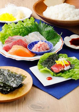 サンチュでくるんで♪韓国風手巻き寿司-レシピのメイン写真