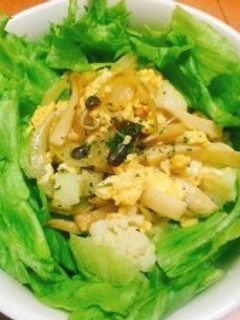 【簡単】きのこと玉ねぎと卵の温サラダ-レシピのメイン写真