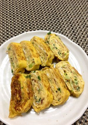 混ぜて焼くだけ！なめ茸の卵焼き-レシピのメイン写真