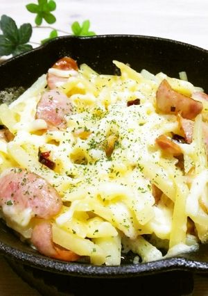 ◆じゃがいもとウインナーのピリ辛チーズ焼-レシピのメイン写真