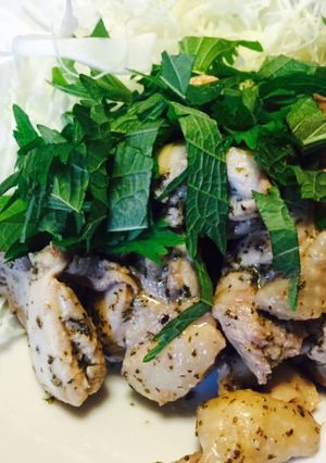 鳥もも肉の梅干しのさっぱり焼き-レシピのメイン写真