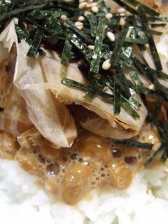 主婦のひとりランチ~納豆丼柚子風味~-レシピのメイン写真