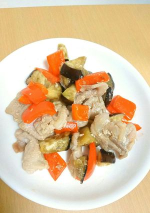 茄子とパプリカと豚肉のシンプル塩炒め-レシピのメイン写真