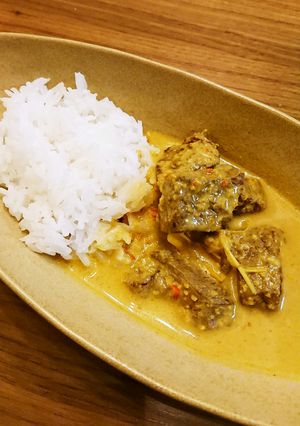 ベサンピベースバリ(牛肉ココナツ煮込み)-レシピのメイン写真