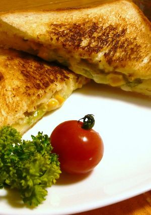 レタスコーン入り♪ホットサンド-レシピのメイン写真