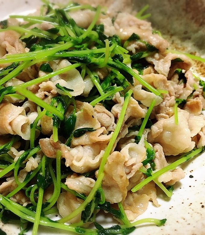 5分で完成☆豆苗と豚バラ肉の塩炒め-レシピのメイン写真
