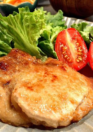 漬けて焼くだけ！簡単！豚ロースの塩麹焼き-レシピのメイン写真