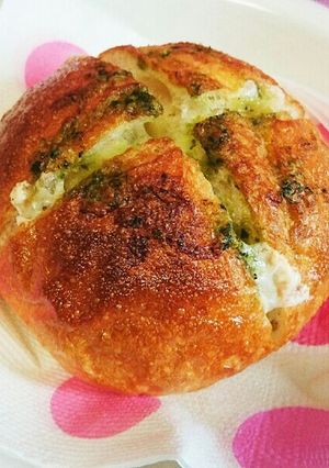 塩バターパンでバジルチーズトースト-レシピのメイン写真
